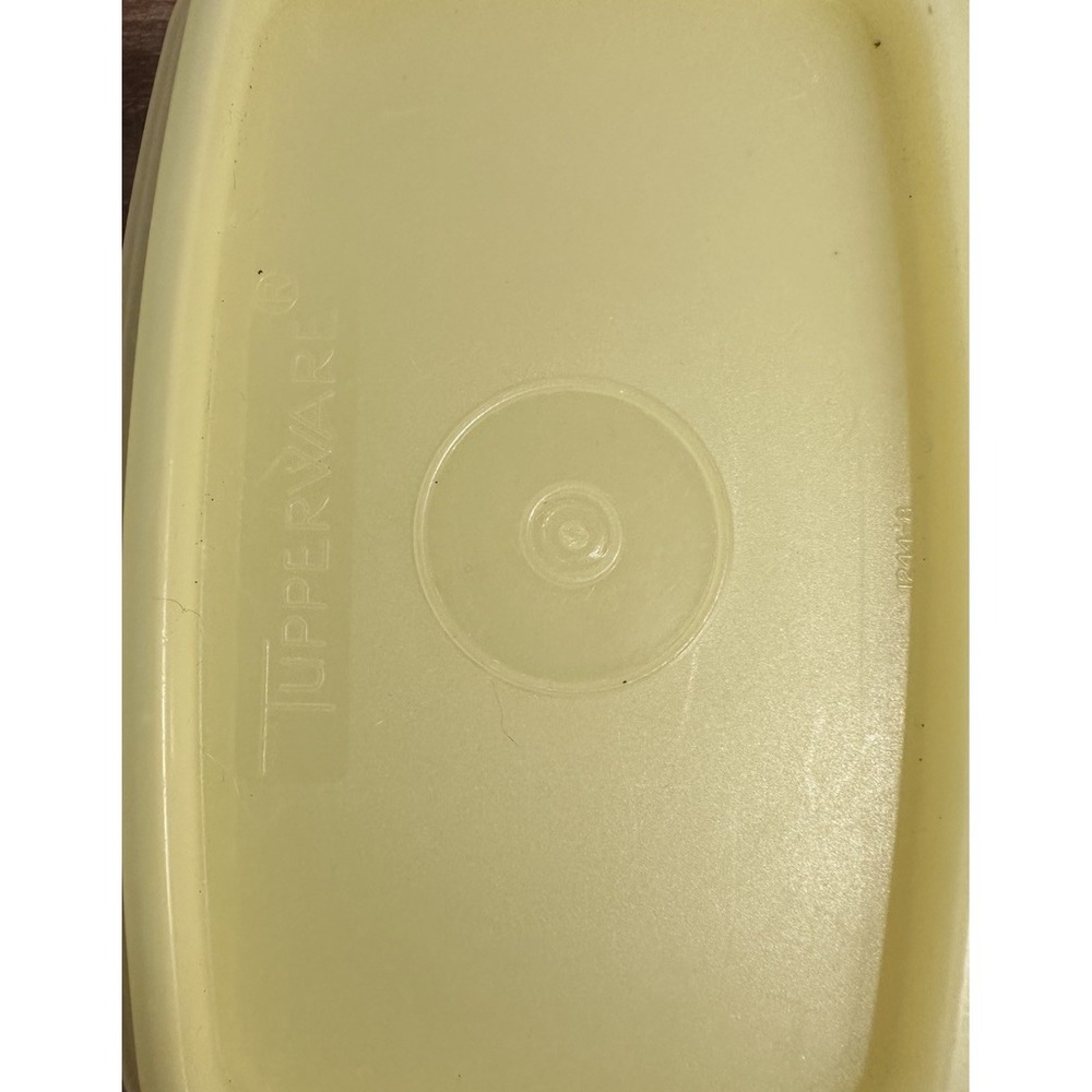 Tupperware Small Yellow Rectangular Container With Lid #1243 - Picture 2 of 3
